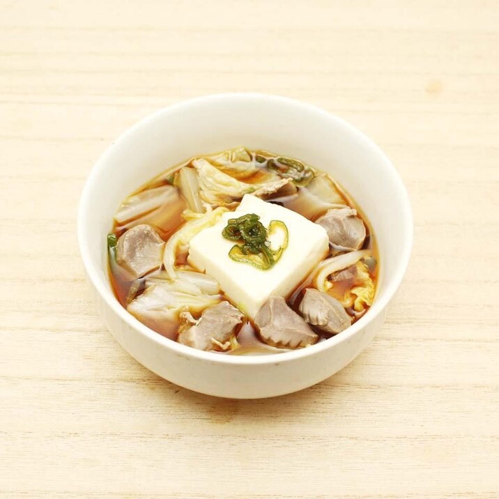砂肝の風味と食感がたまらない!「砂肝湯豆腐」